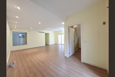 Casa à venda com 340m², 7 quartos e 1 vagaSala