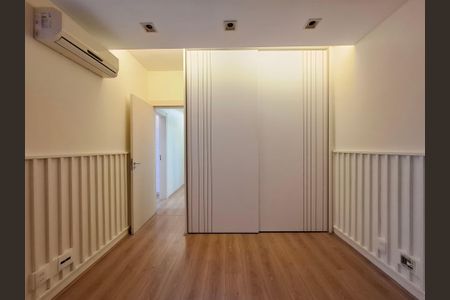 Casa à venda com 340m², 7 quartos e 1 vagaQuarto 4