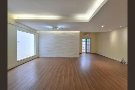 Casa à venda com 340m², 7 quartos e 1 vagaSala
