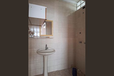 Casa à venda com 900m², 4 quartos e 4 vagasBanheiro Quarto 1