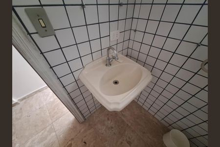 Casa à venda com 900m², 4 quartos e 4 vagasBanheiro Quarto 4