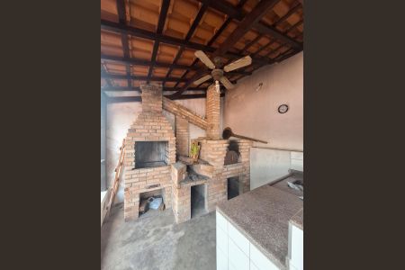 Casa à venda com 900m², 4 quartos e 4 vagasChurrasqueira