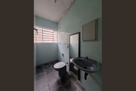 Casa à venda com 900m², 4 quartos e 4 vagasBanheiro de serviço