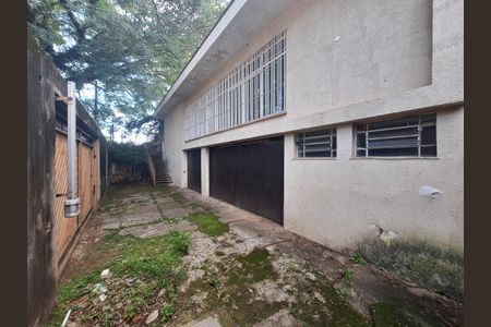 Casa à venda com 900m², 4 quartos e 4 vagasEntrada
