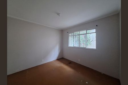 Casa à venda com 900m², 4 quartos e 4 vagasEscritório