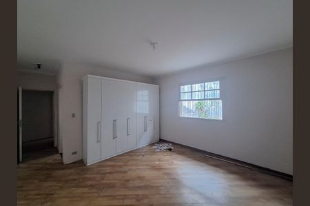 Casa à venda com 900m², 4 quartos e 4 vagasQuarto 2