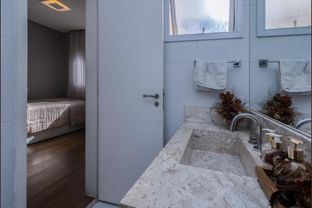 Apartamento à venda com 111m², 2 quartos e 2 vagas Apartamento à venda com 111m², 2 quartos e 2 vagasBanheiro Suíte 1