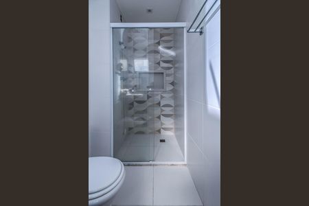 Apartamento à venda com 111m², 2 quartos e 2 vagas Apartamento à venda com 111m², 2 quartos e 2 vagasBanheiro Suíte 1