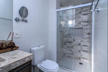 Apartamento à venda com 111m², 2 quartos e 2 vagas Apartamento à venda com 111m², 2 quartos e 2 vagasBanheiro Suíte 1