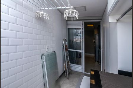 Apartamento à venda com 111m², 2 quartos e 2 vagas Apartamento à venda com 111m², 2 quartos e 2 vagasÁrea de Serviço