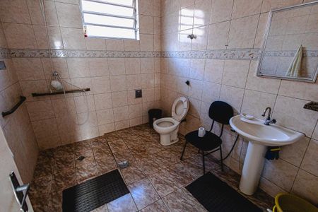 Casa à venda com 500m², 3 quartos e 2 vagasBanheiro