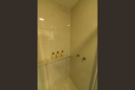 Studio para alugar com 45m², 1 quarto e 1 vaga Studio para alugar com 45m², 1 quarto e 1 vagaBanheiro da Suite