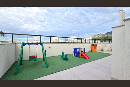 Apartamento à venda com 42m², 2 quartos e 1 vaga Apartamento à venda com 42m², 2 quartos e 1 vagaÁrea comum - Playground