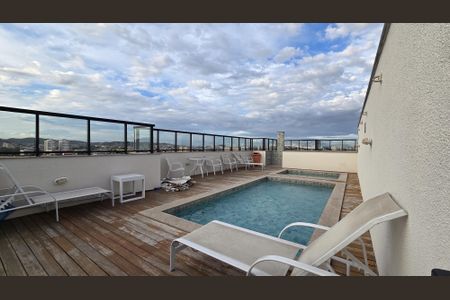 Apartamento à venda com 42m², 2 quartos e 1 vaga Apartamento à venda com 42m², 2 quartos e 1 vagaÁrea comum - Piscina