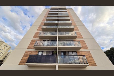 Apartamento à venda com 42m², 2 quartos e 1 vaga Apartamento à venda com 42m², 2 quartos e 1 vagaFachada do bloco