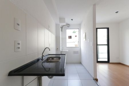 Apartamento à venda com 42m², 2 quartos e 1 vaga Apartamento à venda com 42m², 2 quartos e 1 vagaCozinha e Área de Serviço
