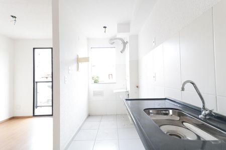 Apartamento à venda com 42m², 2 quartos e 1 vaga Apartamento à venda com 42m², 2 quartos e 1 vagaCozinha e Área de Serviço