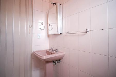 Casa à venda com 145m², 3 quartos e 2 vagasBanheiro