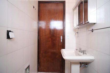 Casa à venda com 145m², 3 quartos e 2 vagasBanheiro