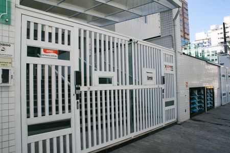 Apartamento para alugar com 73m², 2 quartos e 1 vagaFachada e portaria