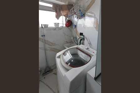 Apartamento à venda com 64m², 2 quartos e 2 vagasÁrea de Serviço