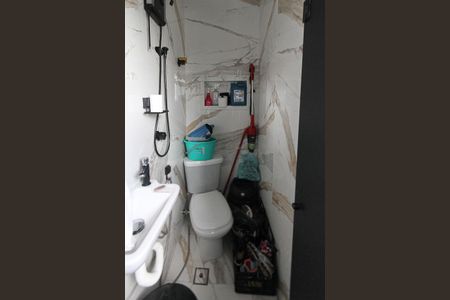 Apartamento à venda com 64m², 2 quartos e 2 vagasBanheiro de Serviço