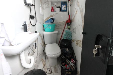 Apartamento à venda com 64m², 2 quartos e 2 vagasBanheiro de Serviço