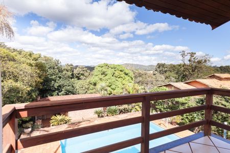 Casa de condomínio à venda com 250m², 4 quartos e 2 vagasVaranda do Escritório