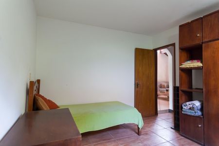 Casa de condomínio à venda com 250m², 4 quartos e 2 vagasQuarto 2