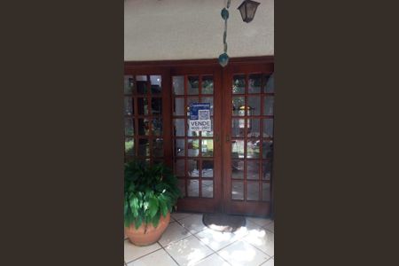 Casa de condomínio à venda com 250m², 4 quartos e 2 vagasPlaca