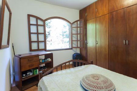 Casa de condomínio à venda com 250m², 4 quartos e 2 vagasQuarto 3