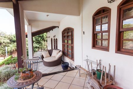 Casa de condomínio à venda com 250m², 4 quartos e 2 vagasÁrea Externa