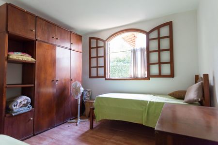 Casa de condomínio à venda com 250m², 4 quartos e 2 vagasQuarto 2