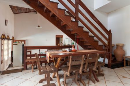 Casa de condomínio à venda com 250m², 4 quartos e 2 vagasSala