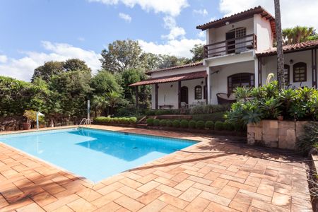 Casa de condomínio à venda com 250m², 4 quartos e 2 vagasÁrea Externa