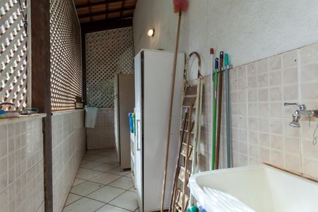 Casa de condomínio à venda com 250m², 4 quartos e 2 vagasÁrea de Serviço