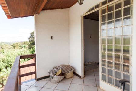 Casa de condomínio à venda com 250m², 4 quartos e 2 vagasVaranda do Escritório
