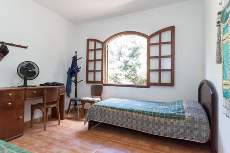 Casa de condomínio à venda com 250m², 4 quartos e 2 vagasQuarto 4