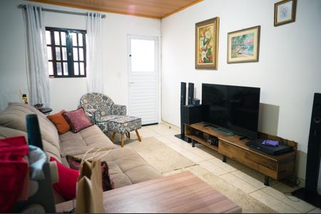 Casa para alugar com 150m², 3 quartos e 1 vaga Casa para alugar com 150m², 3 quartos e 1 vagaSala