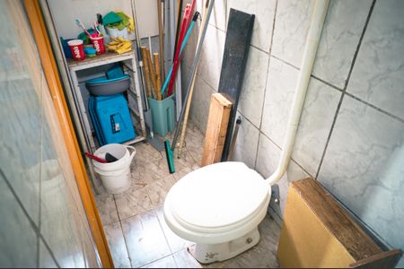 Casa para alugar com 150m², 3 quartos e 1 vaga Casa para alugar com 150m², 3 quartos e 1 vagaBanheiro de serviço