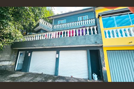 Casa para alugar com 150m², 3 quartos e 1 vaga Casa para alugar com 150m², 3 quartos e 1 vagaFachada