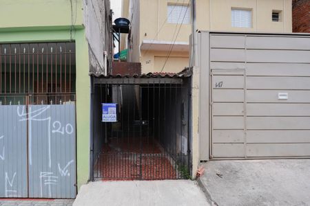 Casa para alugar com 80m², 2 quartos e 1 vaga Casa para alugar com 80m², 2 quartos e 1 vagaFachada + plaquinha