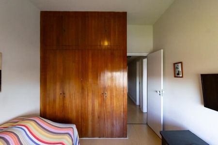 Apartamento à venda com 160m², 4 quartos e 2 vagas Apartamento à venda com 160m², 4 quartos e 2 vagasQuarto 1