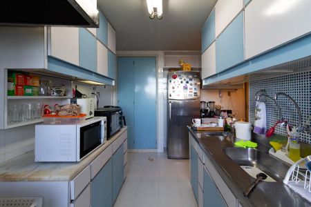 Apartamento à venda com 160m², 4 quartos e 2 vagas Apartamento à venda com 160m², 4 quartos e 2 vagasCozinha