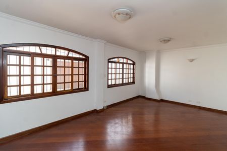 Casa à venda com 262m², 3 quartos e 2 vagasSala