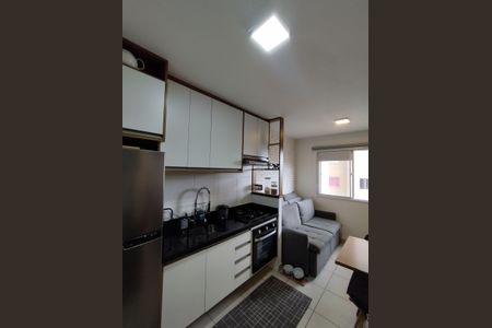 Apartamento para alugar com 32m², 2 quartos e sem vaga Apartamento para alugar com 32m², 2 quartos e sem vagaCozinha - Armários