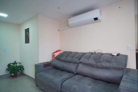 Apartamento à venda com 138m², 2 quartos e 1 vaga Apartamento à venda com 138m², 2 quartos e 1 vagaSala