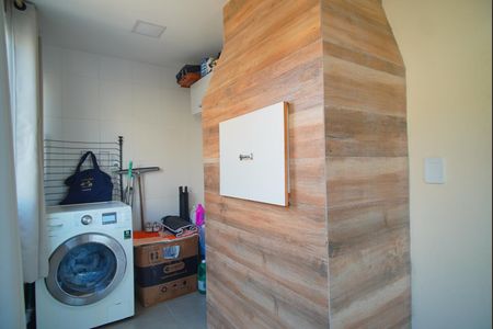 Apartamento à venda com 138m², 2 quartos e 1 vaga Apartamento à venda com 138m², 2 quartos e 1 vagaÁrea de Serviço