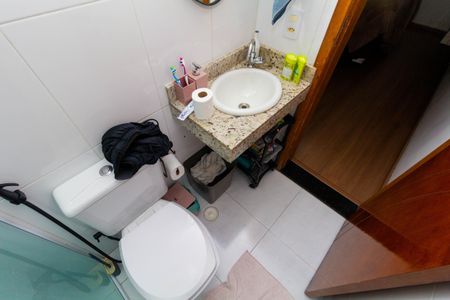 Casa de condomínio para alugar com 110m², 3 quartos e 1 vaga Casa de condomínio para alugar com 110m², 3 quartos e 1 vagaBanheiro da Suíte