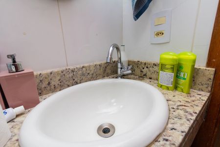 Casa de condomínio para alugar com 110m², 3 quartos e 1 vaga Casa de condomínio para alugar com 110m², 3 quartos e 1 vagaBanheiro da Suíte